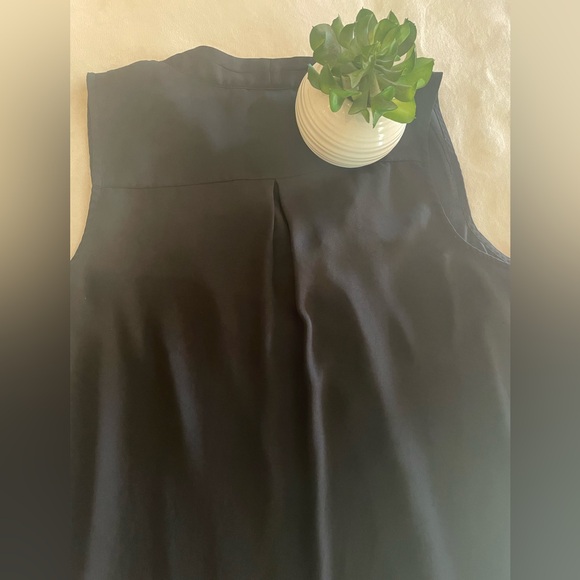 Woman’s Apt9 Summer Tank Size XL - Picture 4 of 4